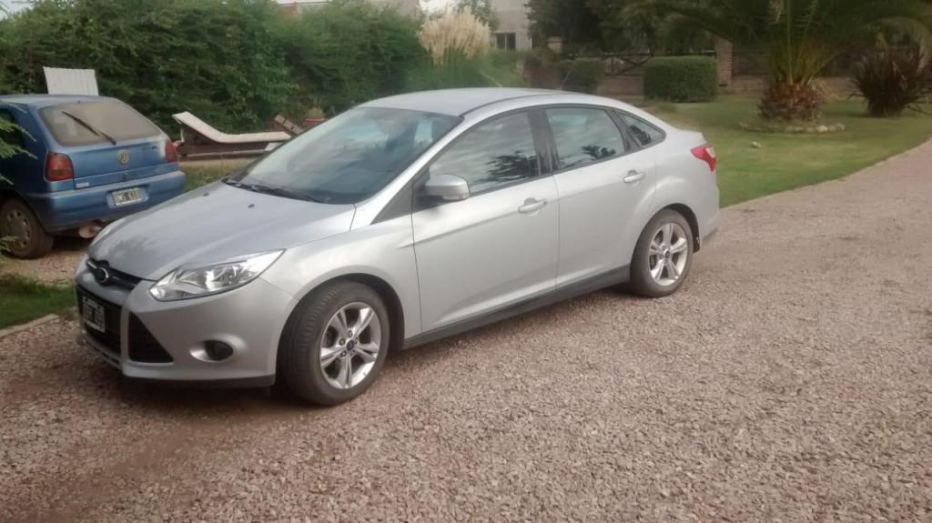 Ford FOCUS Sedán 1.6 modelo 