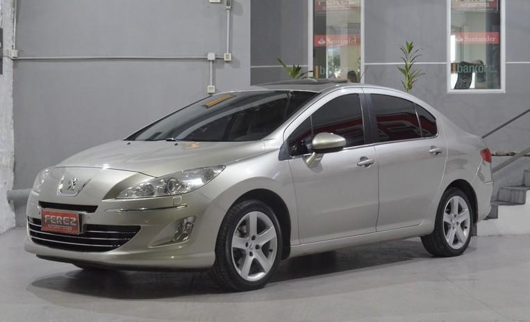 Peugeot 408 feline 2.0 nafta  puertas color gris