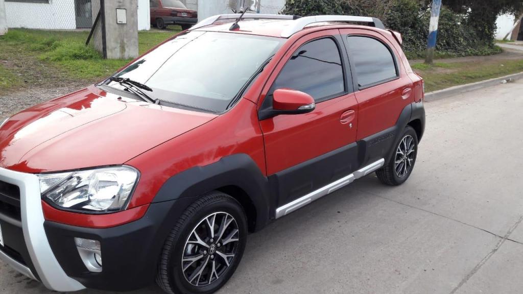 Toyota etios cross