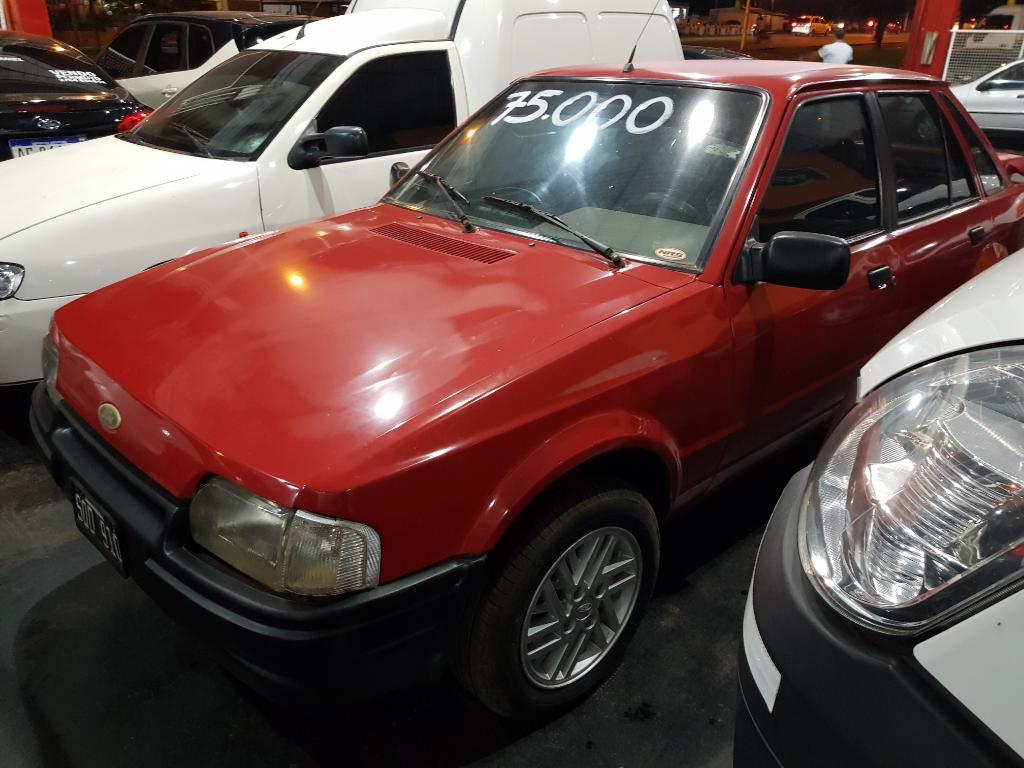 Vendo Ford Escort 1.8 Full