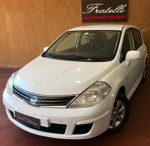 Nissan Tiida 1.8 Visia Única Mano