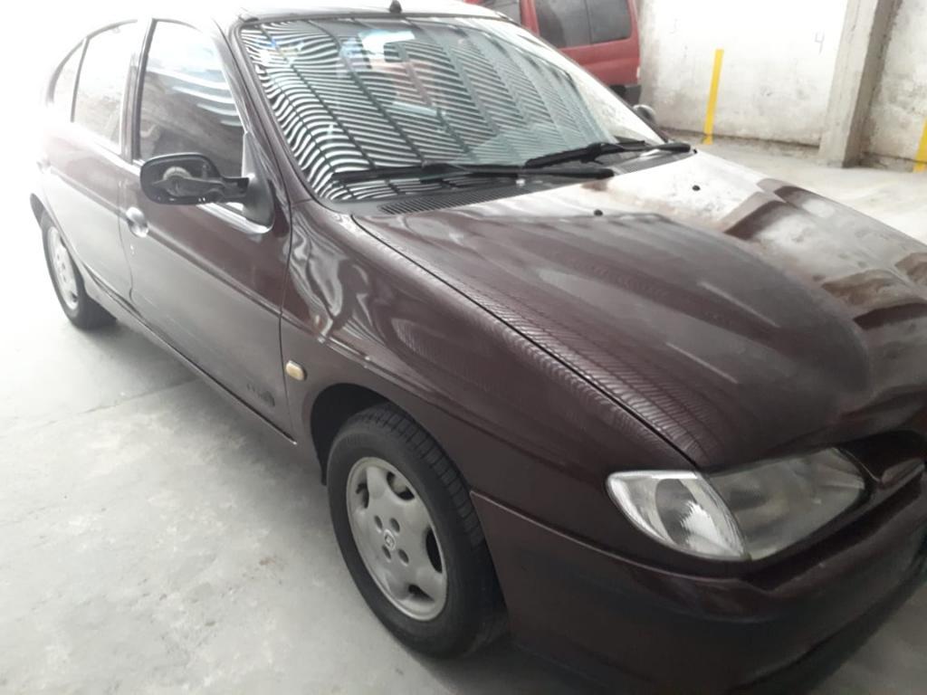 Vendo Megane Diésel 99