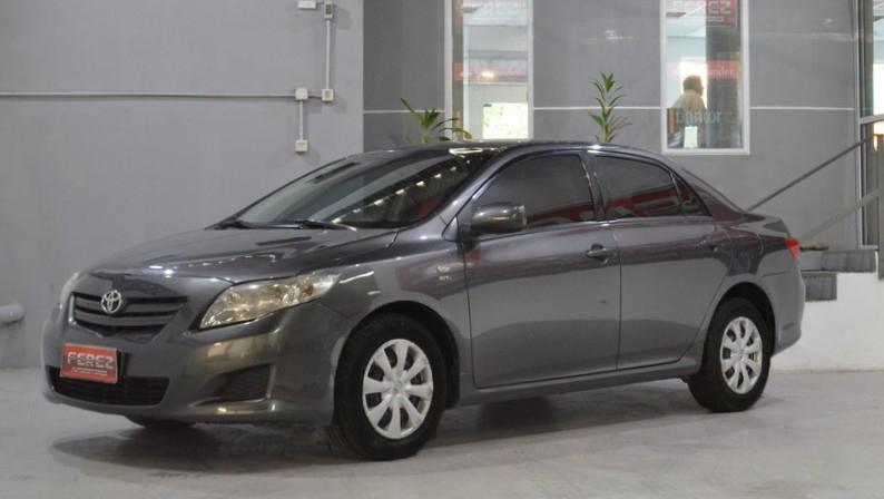 Toyota corolla xli  nafta 4 puertas color gris