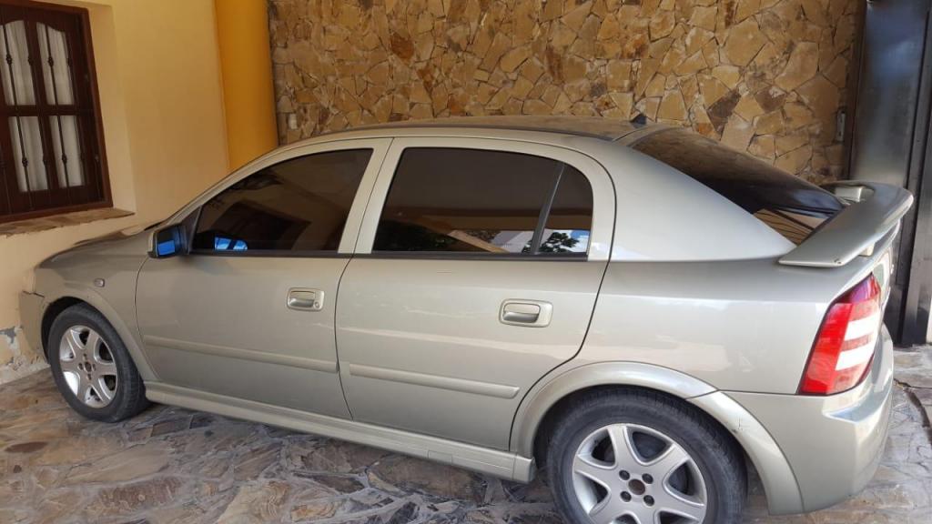 Gran oportunidad!! Vendo auto ASTRA,  Excelente estado.