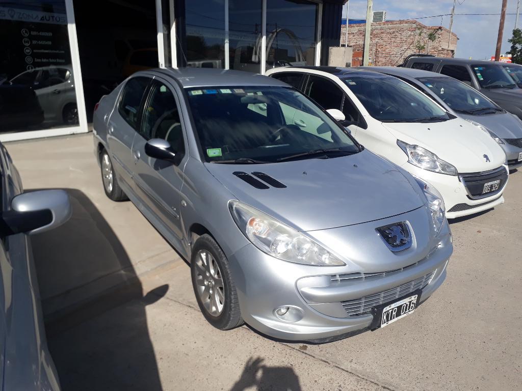 Peugeot 207 Xt Hdi  Full