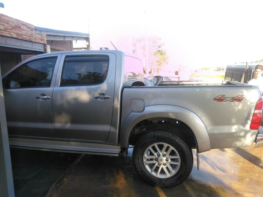 Toyota Hilux 4x Srv