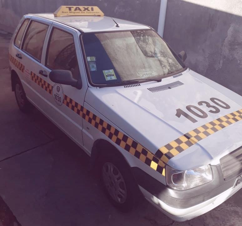 Taxi Fiat Uno 