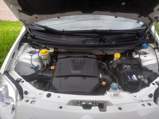 Fiat Palio 1.6 Essence full 