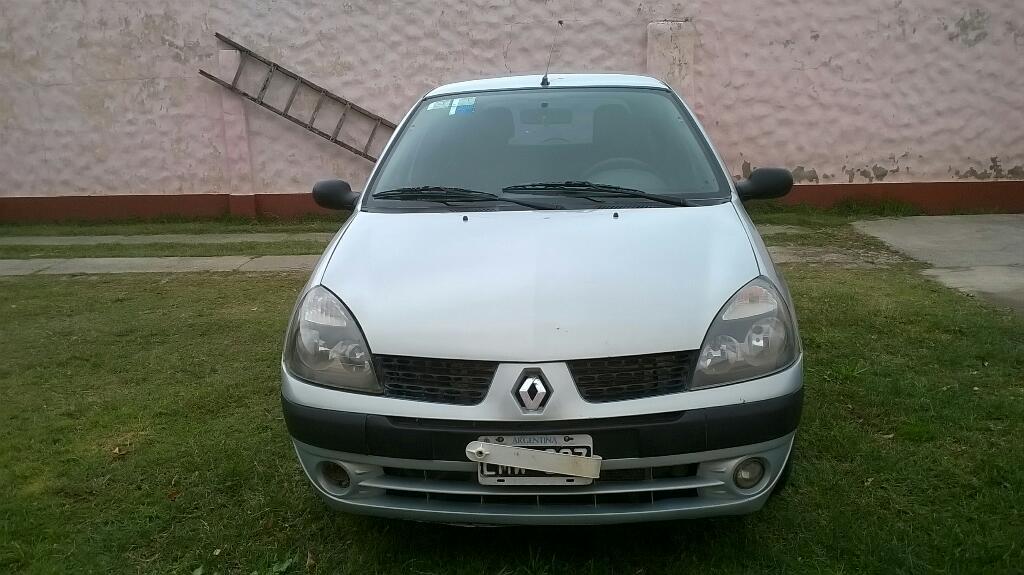 Renault Clio v. Full mil