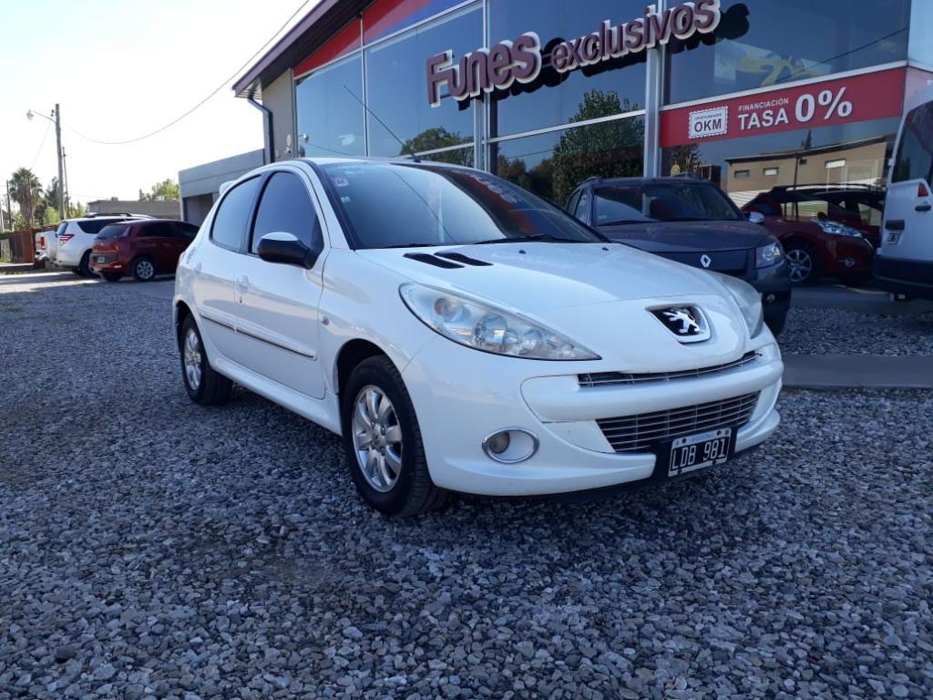 Peugeot 207 Compact XS 1.4 GNC Año 