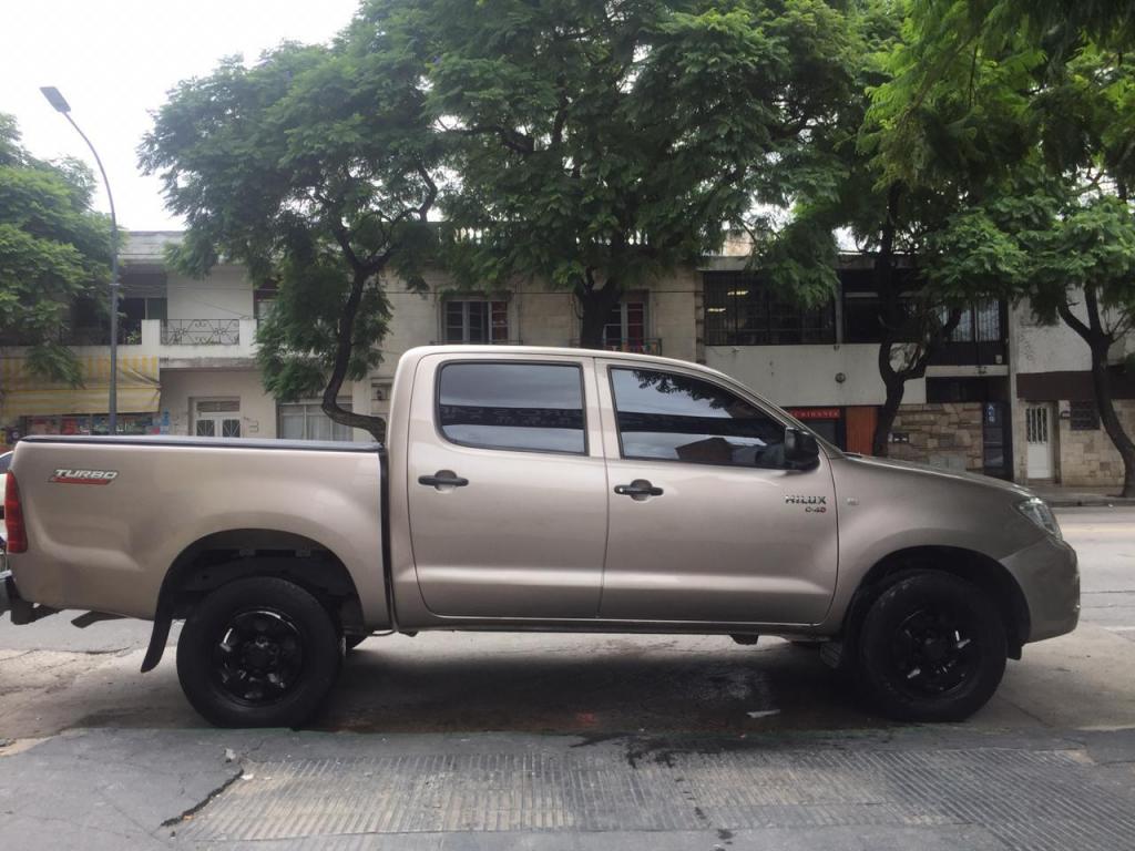 TOYOTA HILUX 2.5 DX PACK 4X2 DC MODELO 