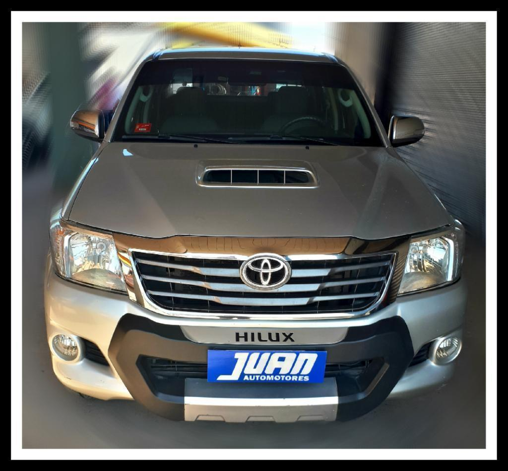 TOYOTA HILUX 3.0 D4D DC 4X4 TDI SRV L/