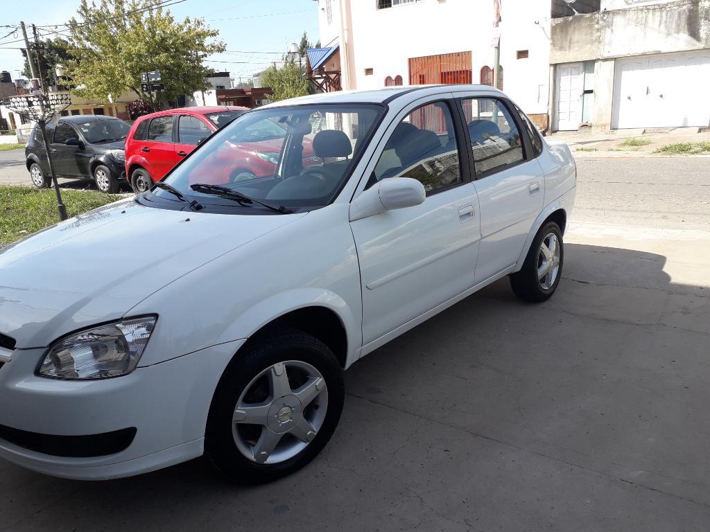 Dueño Vende Permutaria Corsa  Full