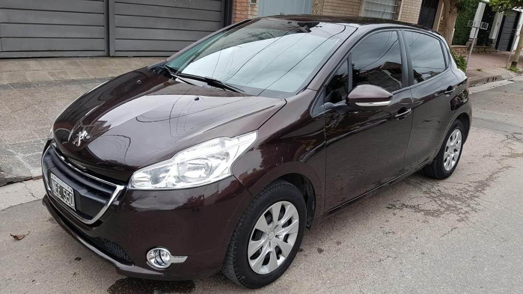 PEUGEOT 208 Active 