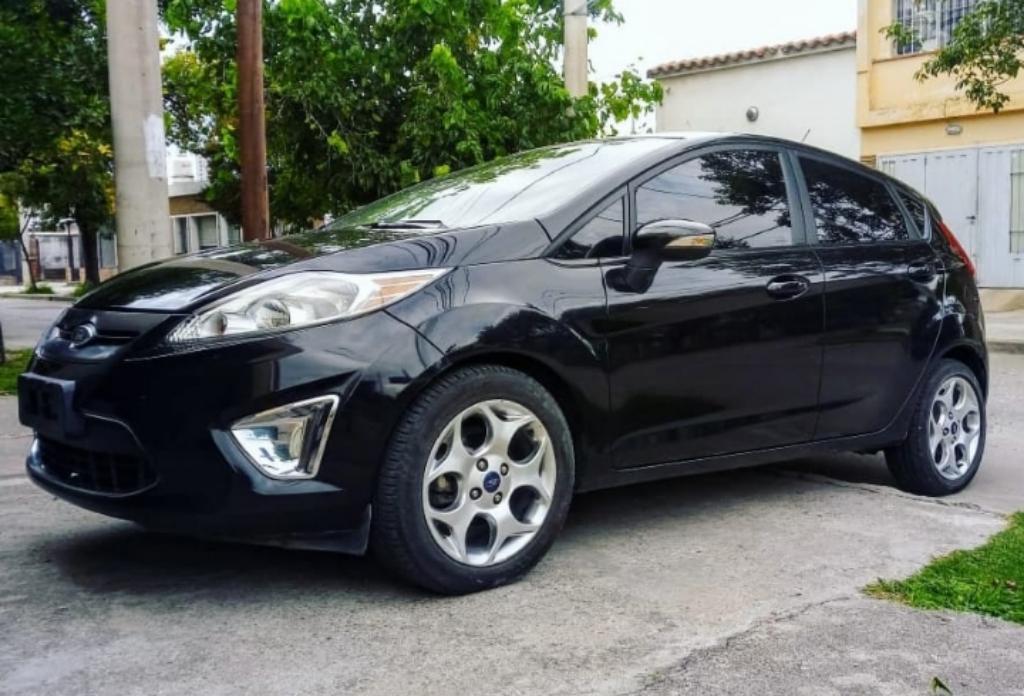 Se Vende Ford Fiesta Titanium