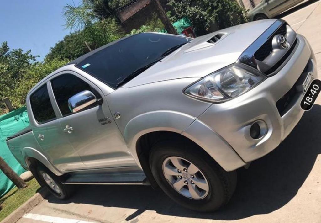 Toyota Hilux  Srv Cuero 4X2