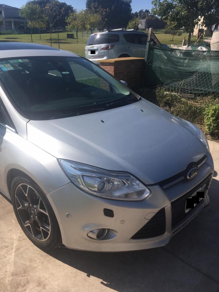 Ford Focus II Titanium . Full