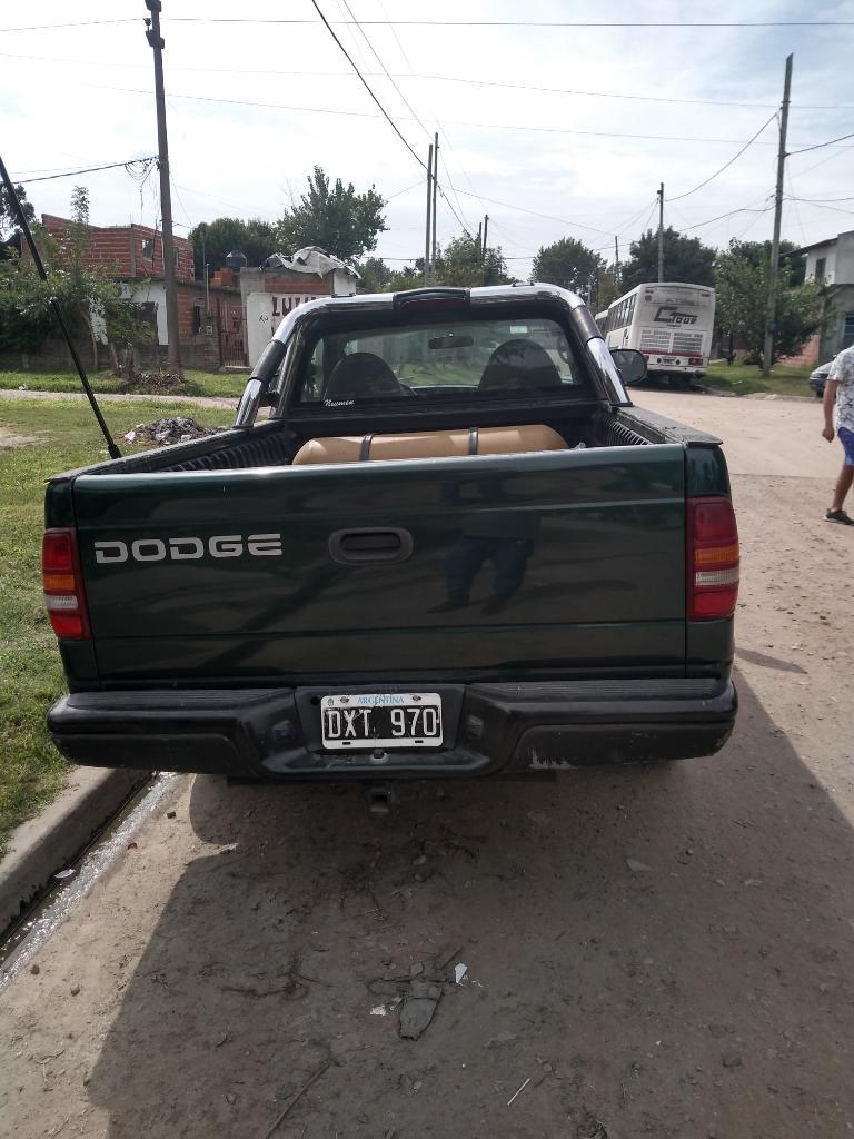 Vendo. Dodge Dakota  con Gnc.titu.