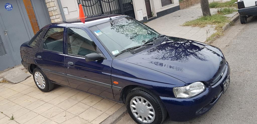 Ford Escort Full Vdo Pto Financio