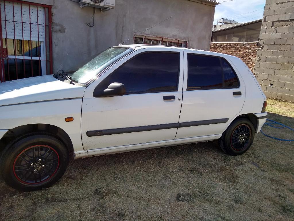 Vendo Renault Clio 94.