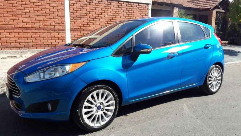 Ford Fiesta Kinetic 1.6 GNC 5ta km  impecable