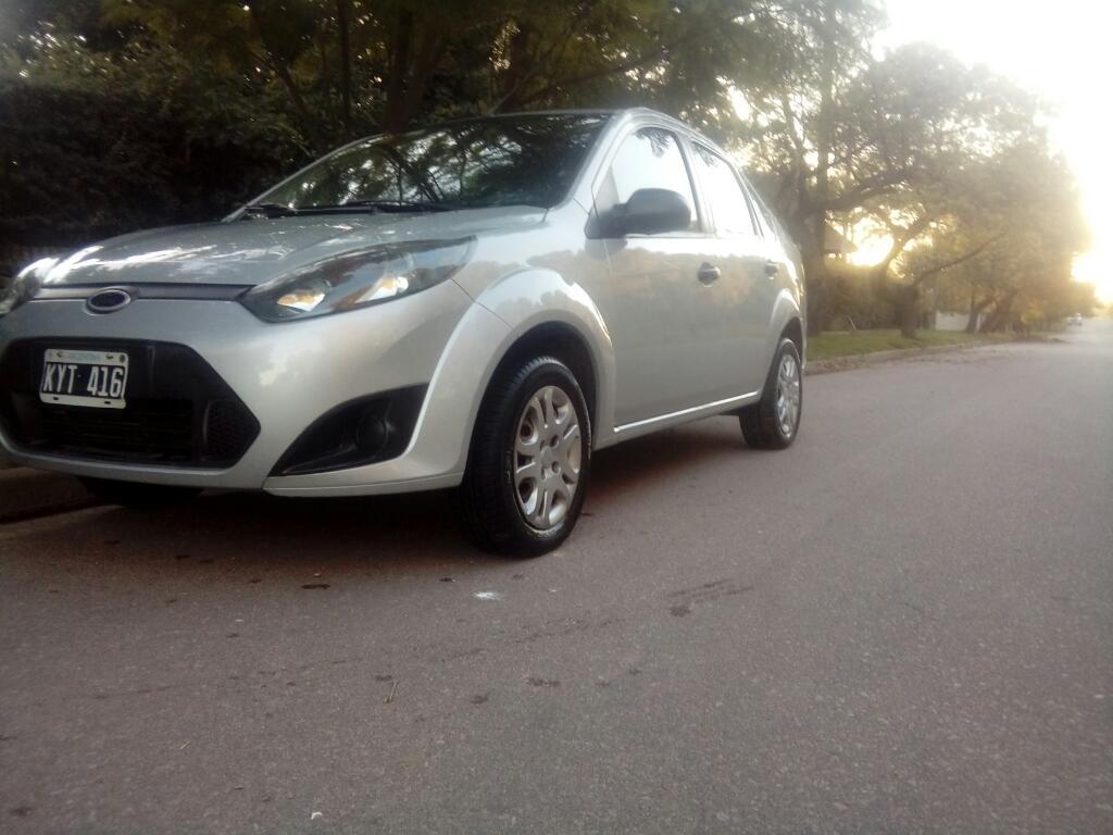 Vendo Ford Fiesta en Perfecta Condicion