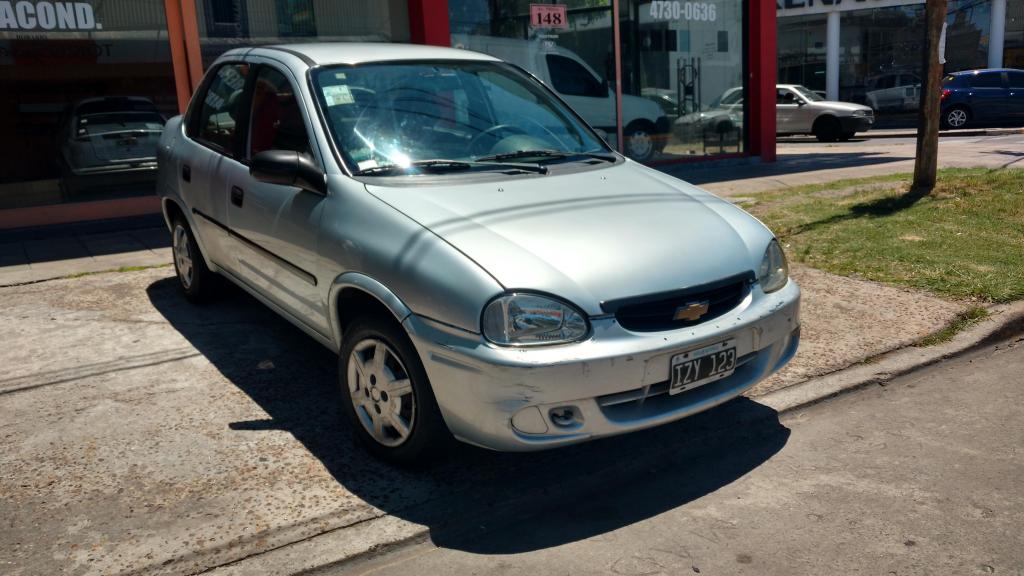 Chevrolet Corsa 4P GL AA DH 