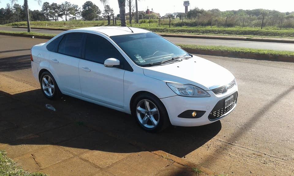 FORD FOCUS IMPECABLE SEGUNDA MANO