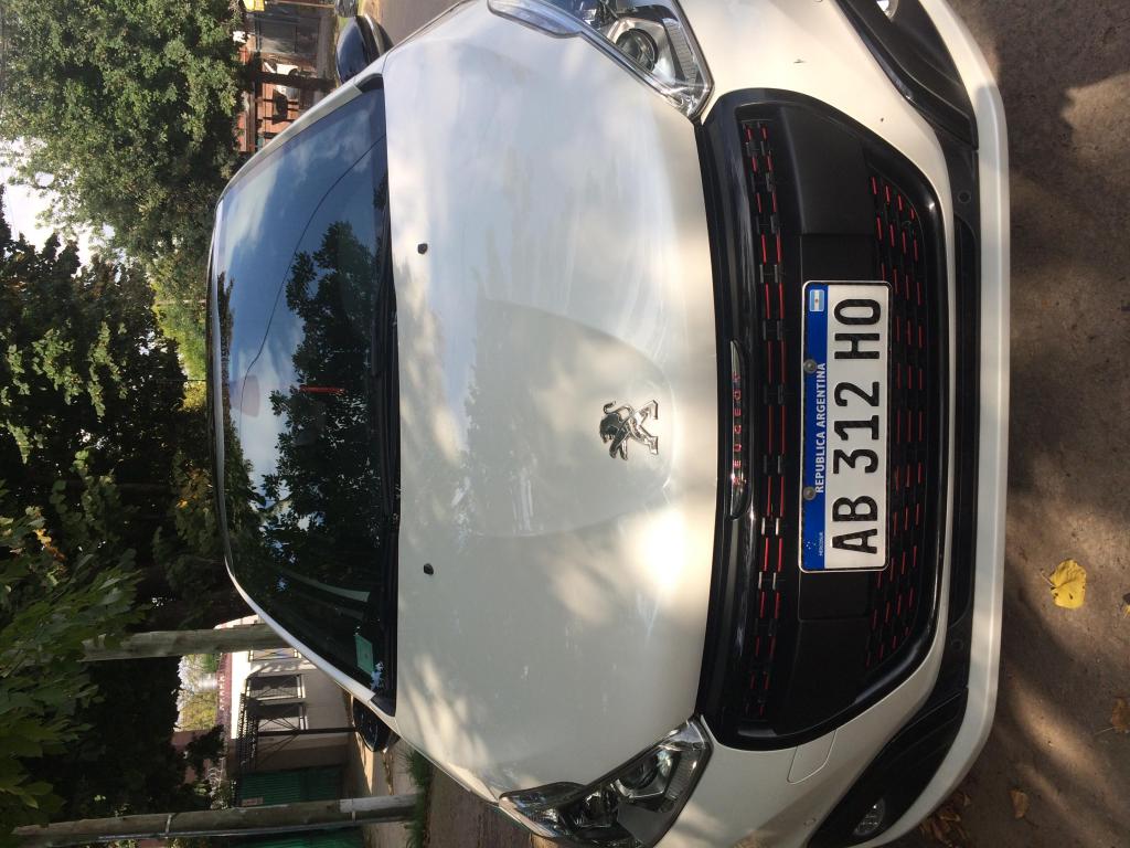 Vendo Peugeot 208 Gt  Km Particular