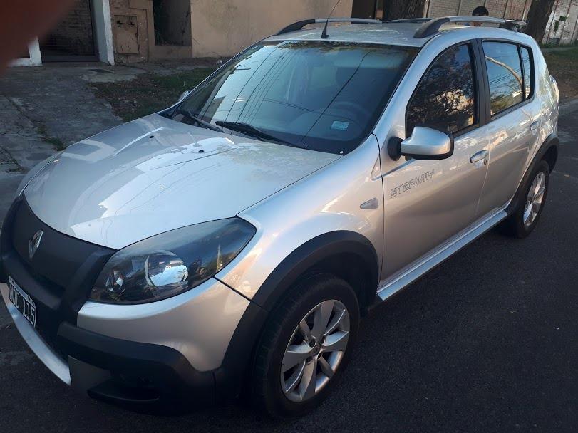 RENAULT SANDERO STEPWAY PRIVILEGE 1.6 NAFTA .