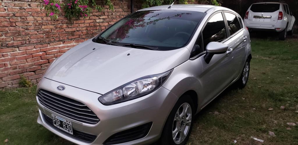 Ford Fiesta Kinetic S  Recibo usadofinancio