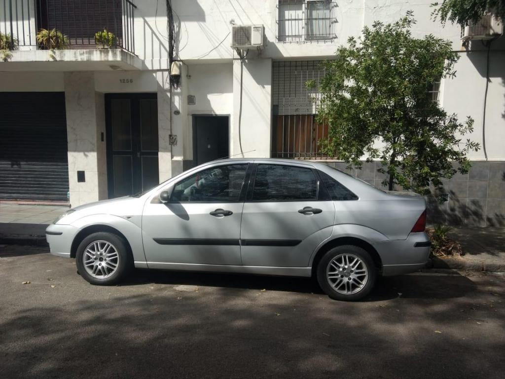 Ford focus 16 4puertas 