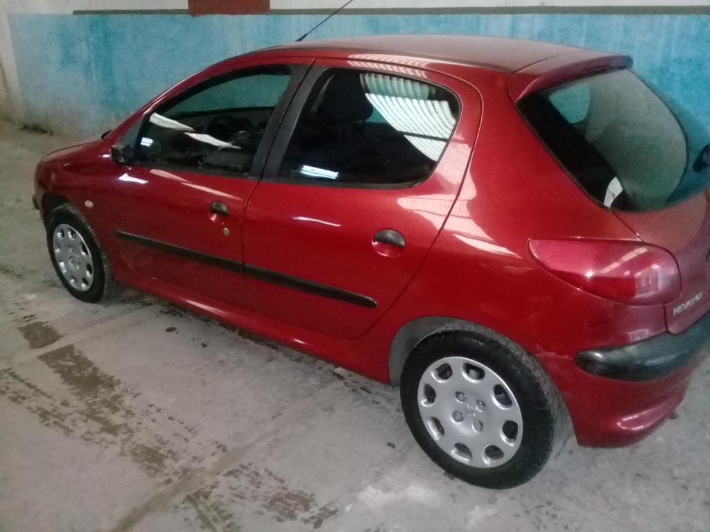 Peugeot  nafta ful   muy bueno