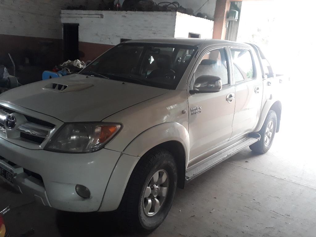 Vendo Toyota Hilux 