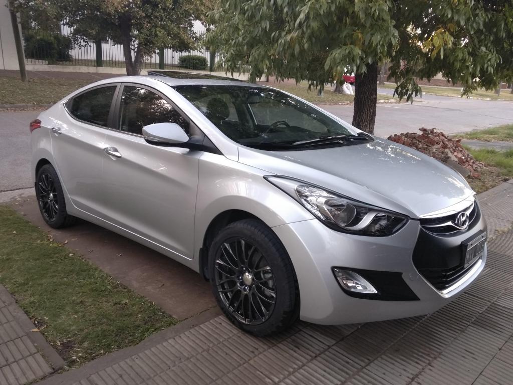 Hyundai Elantra Full