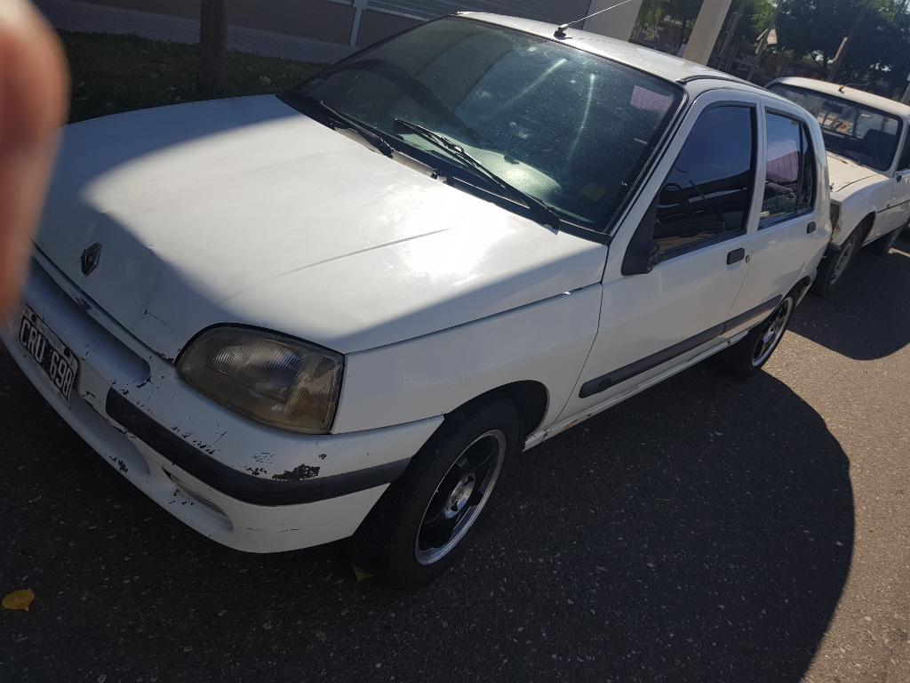 Vendo O Permuto Clio 1