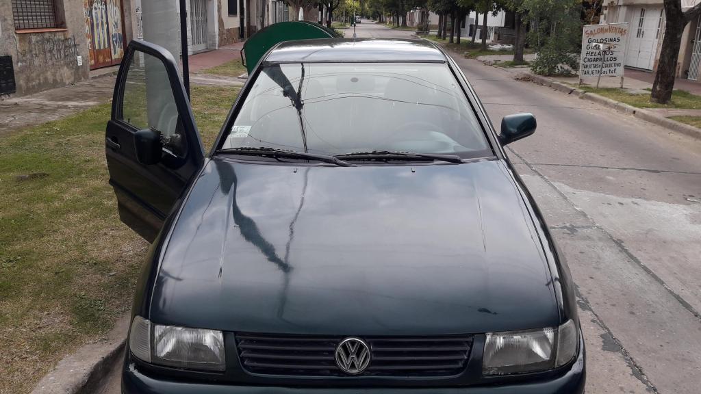 Vendo polo diesel 99 muy bueno