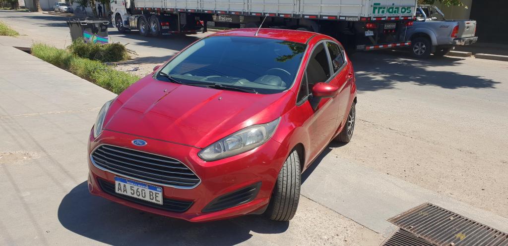 Vendo ford fiesta  s