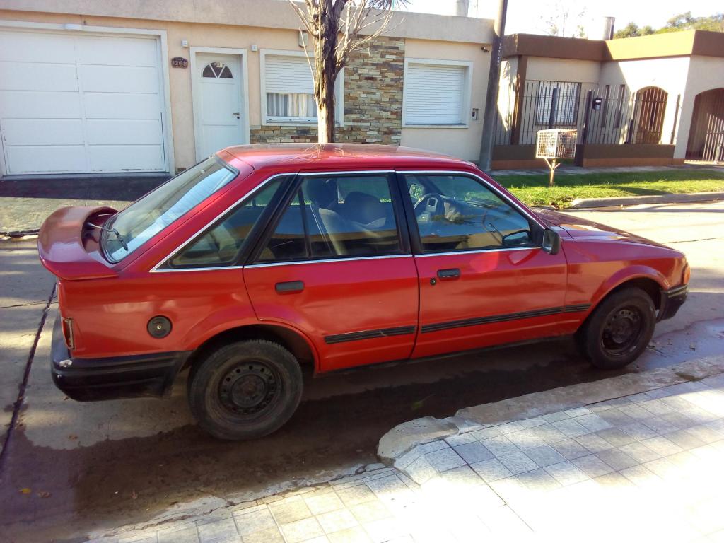 Ford escort impecable