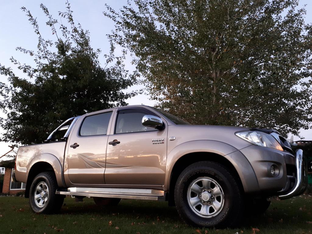 TOYOTA HILUX SR 4X4. MOTOR . AÑO 