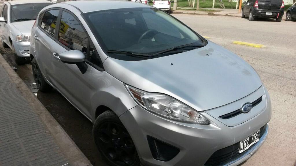 VENDO FORD FIESTA TREND 