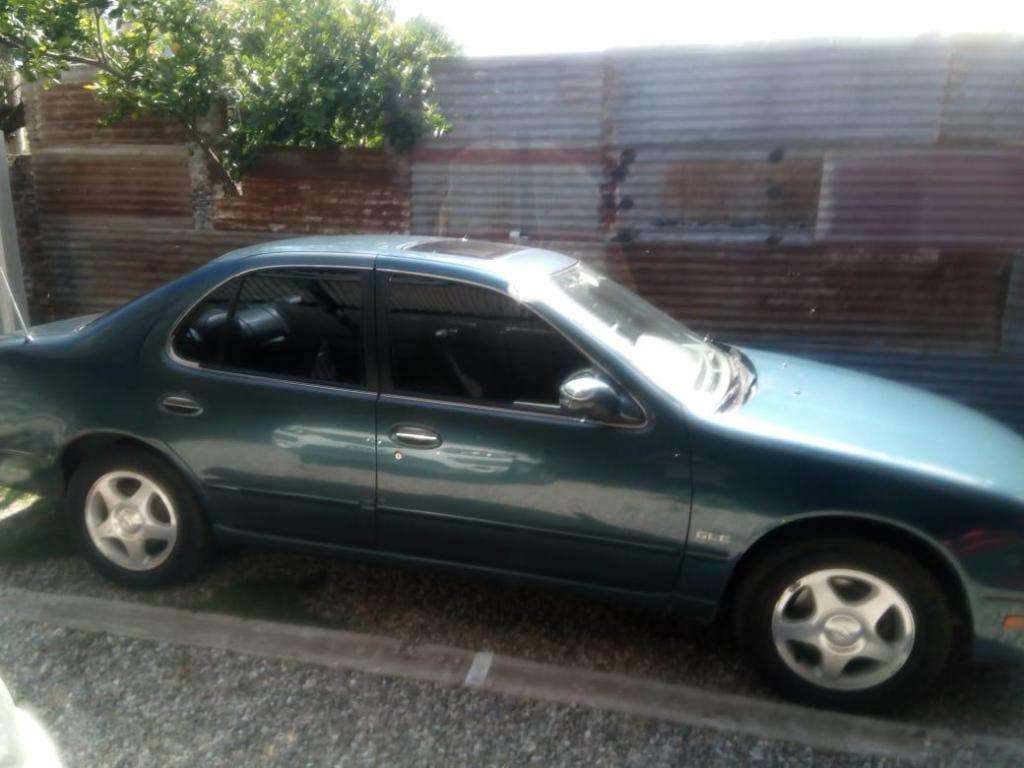 Nissan Altima 2.3 DOCH impecable!