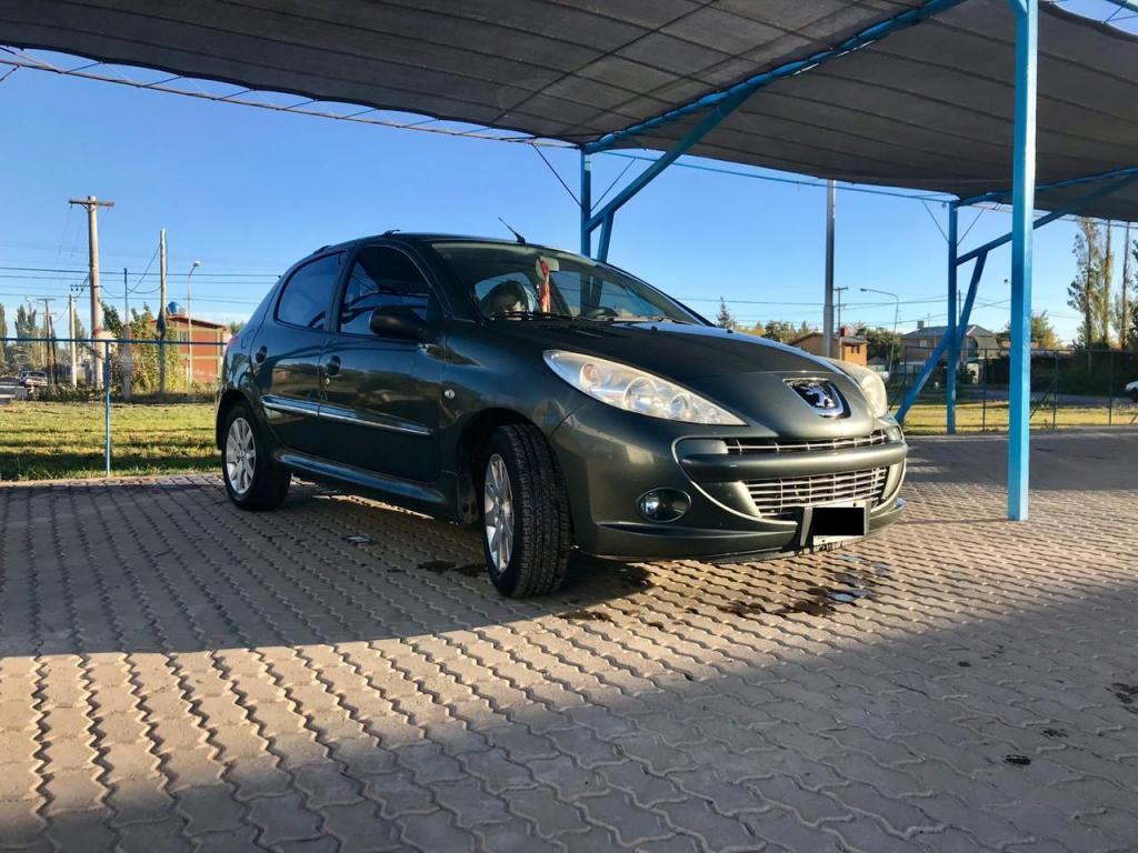 Peugeot 207 Compact Full 