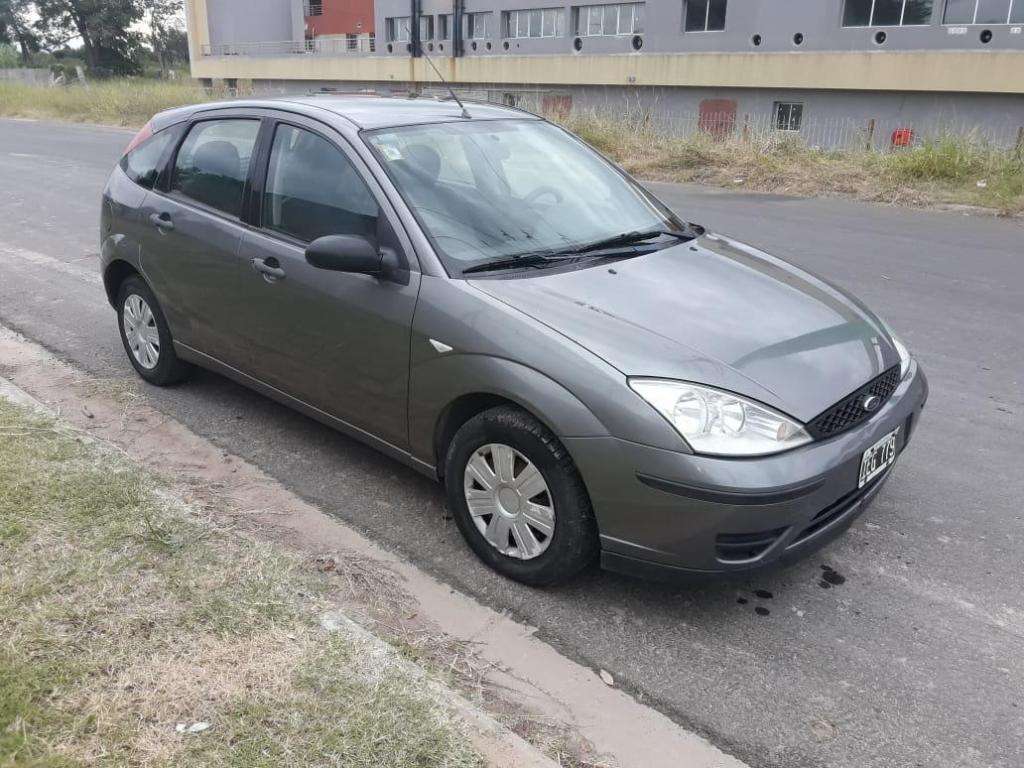 Ford Focus 1.6 One Ambiente Mp3 con GNC