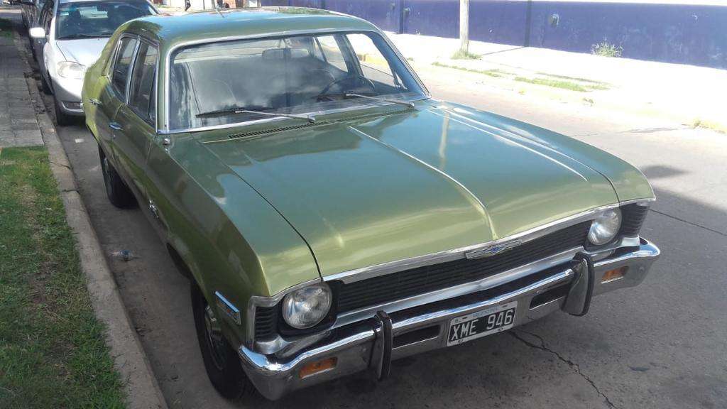 Se Vende Chevy Año 73, Titular