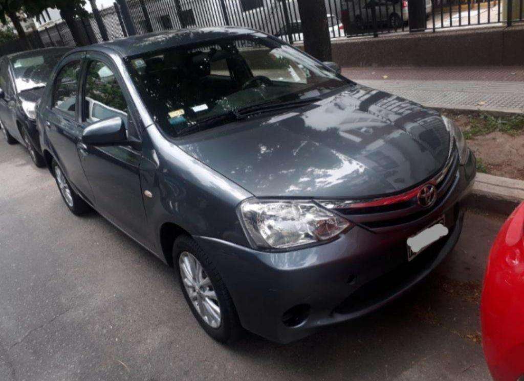 C.v.d Toyota Etios con Gnc