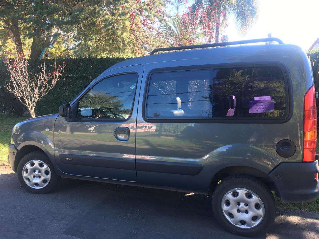 Titular vende Kangoo 