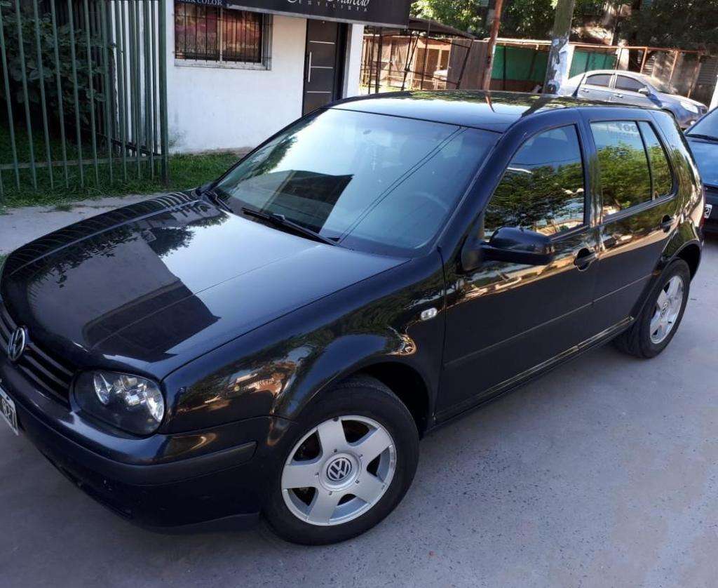 Vendo VW GOLF confortline impecable 