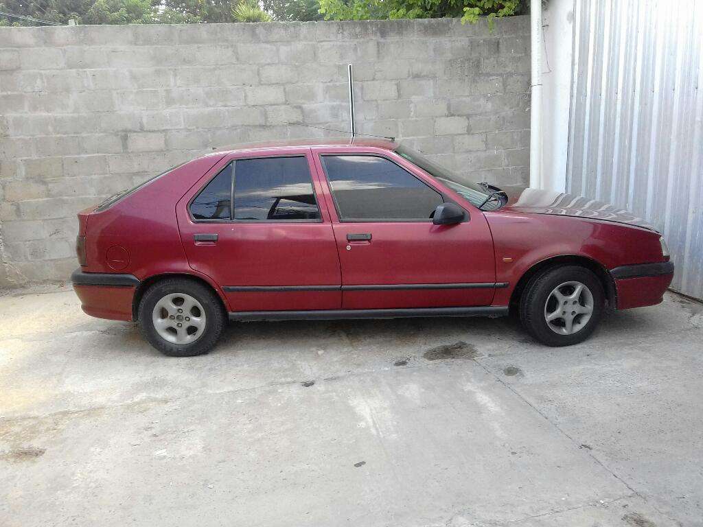 Renault 19