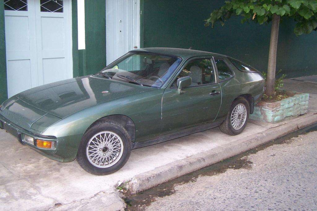 PORSCHE 924